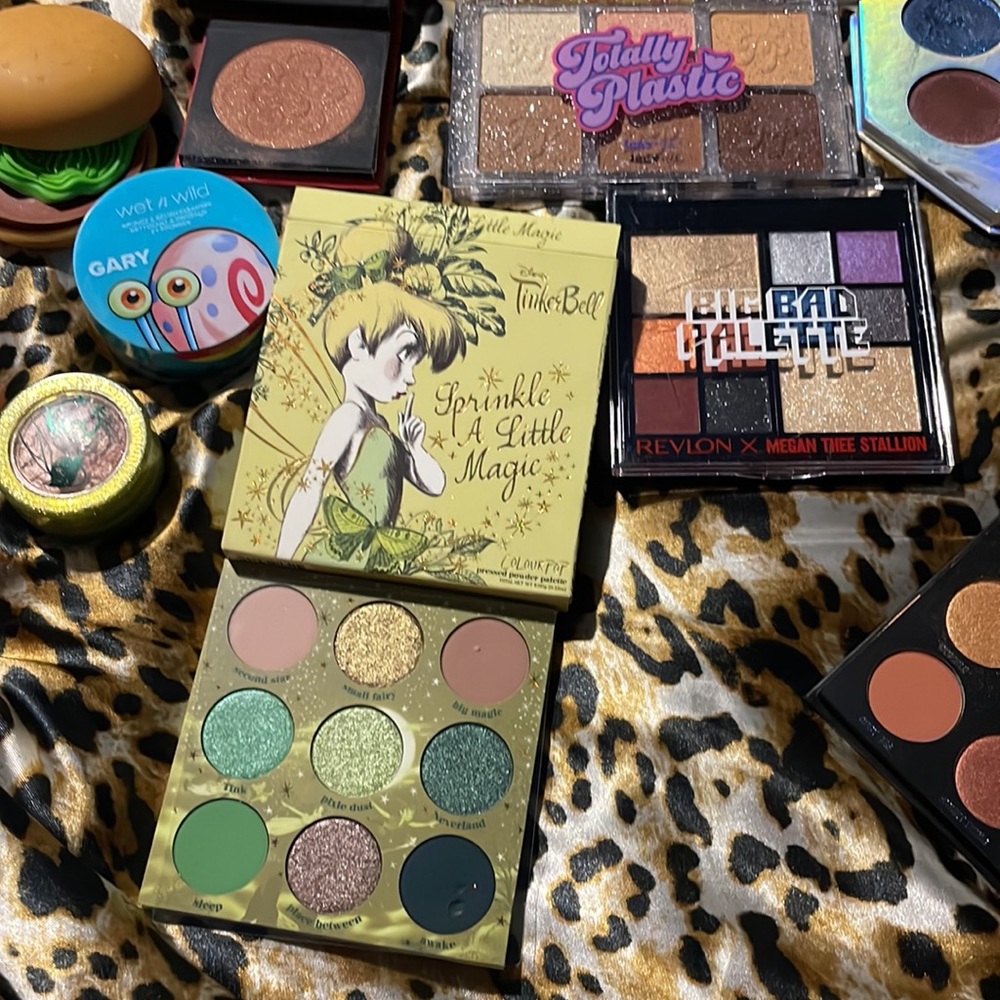 Makeup bundle - Picture 6 of 6